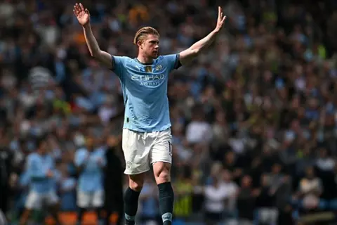 جوندوجان: دي بروين لاعب لا يعوض 